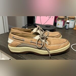 Sperry Tan and Cream Boat Shoes 9.5 Barely worn